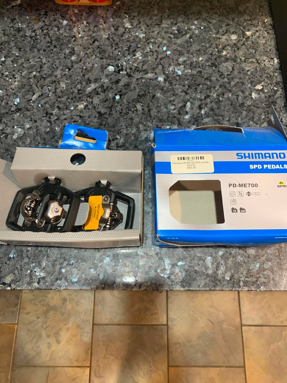 Shimano PD-ME700 clipless MTB pedals - black