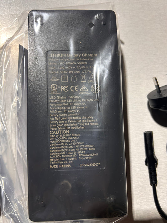 Rocker SO/ST- Charger 52V 3A